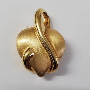 Rare 18K Italian Gold 'Puffed With Pride' Infinite Heart Pendant